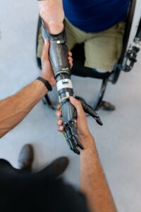 Supernumerary Robotic Limb Systeme (SRL-Systeme) – Zusätzliche robotische Gliedmaßen für den Menschen
